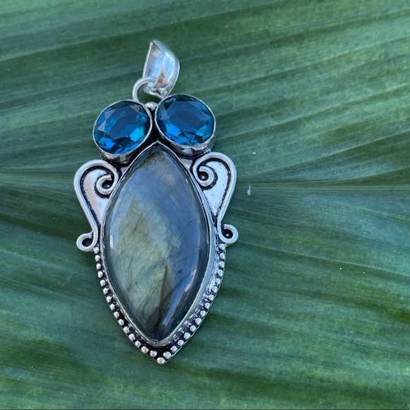 Sterling Silver Jewelry 925 Labradorite Gemstone Pendant London Blue Topaz - Picture 5 of 13